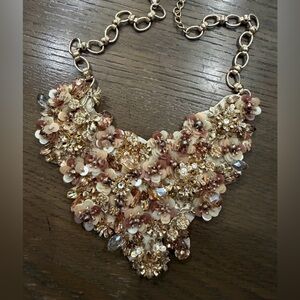 Floral Gold and Cream Statement Necklace *//